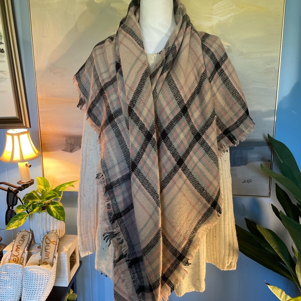 Rampage Plaid Scarf in Pink and Black